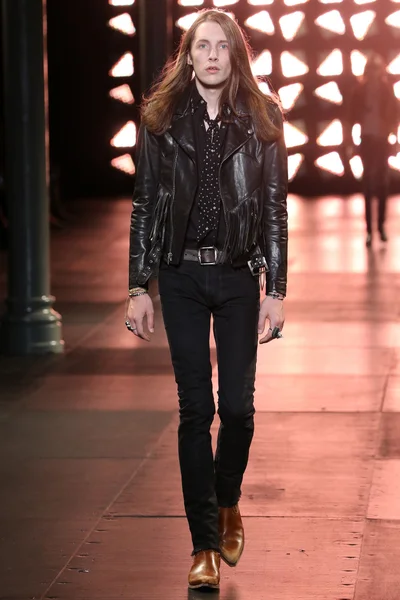 Look 13